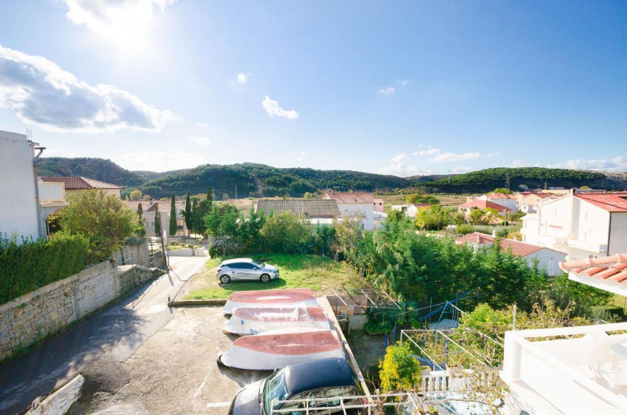 Apartments Pela Лопар Экстерьер фото